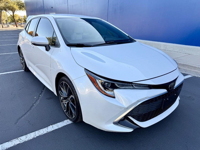 Toyota Corolla XSE Vehicle Image 13