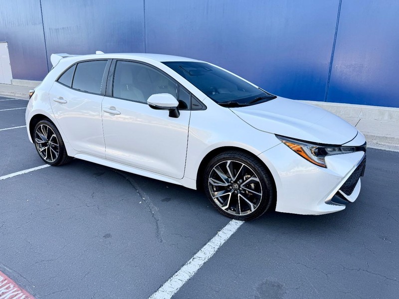 Toyota Corolla XSE Vehicle Image 14