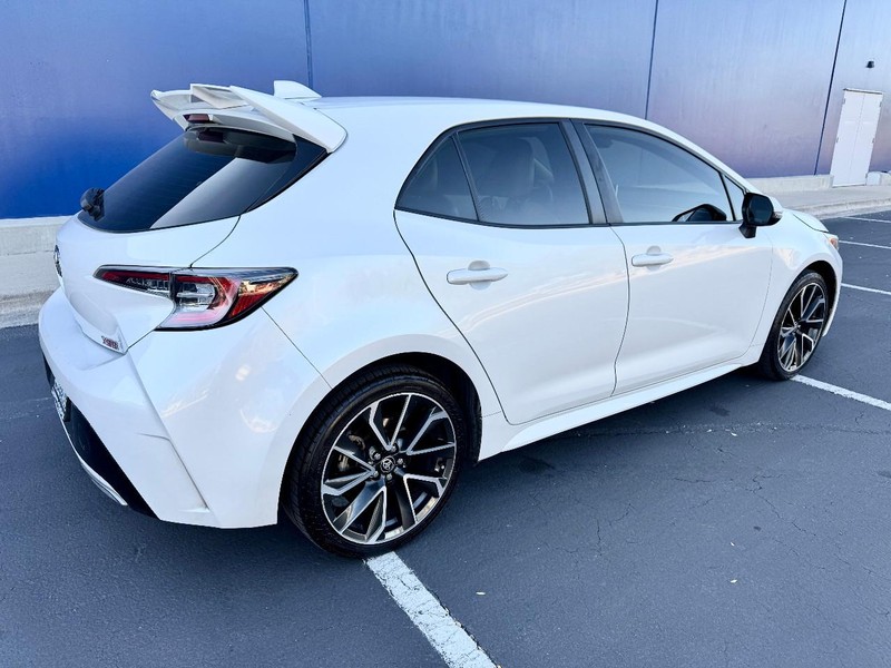 Toyota Corolla XSE Vehicle Image 15