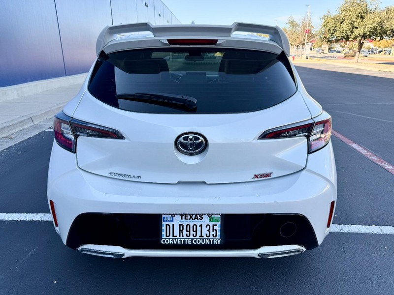 Toyota Corolla XSE Vehicle Image 16