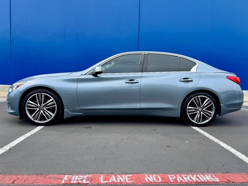INFINITI Q50 Hybrid Premium AWD Vehicle Full-screen Gallery Image 01