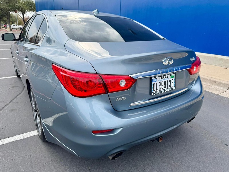 INFINITI Q50 Hybrid Premium AWD Vehicle Full-screen Gallery Image 10