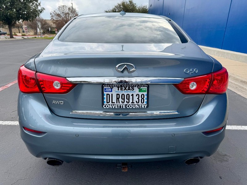INFINITI Q50 Hybrid Premium AWD Vehicle Full-screen Gallery Image 11