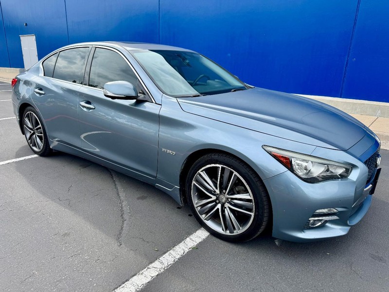 INFINITI Q50 Hybrid Premium AWD Vehicle Full-screen Gallery Image 14