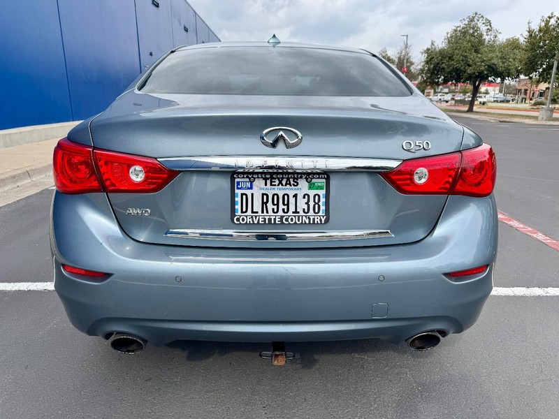 INFINITI Q50 Hybrid Premium AWD Vehicle Full-screen Gallery Image 16
