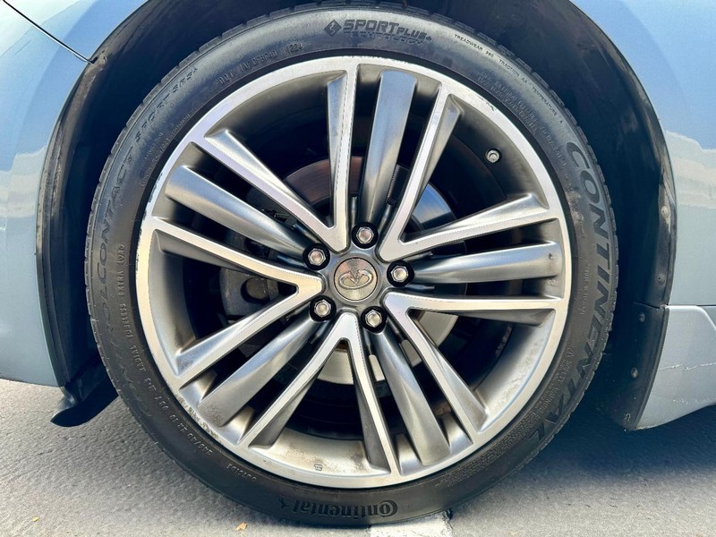 INFINITI Q50 Hybrid Premium AWD Vehicle Full-screen Gallery Image 22