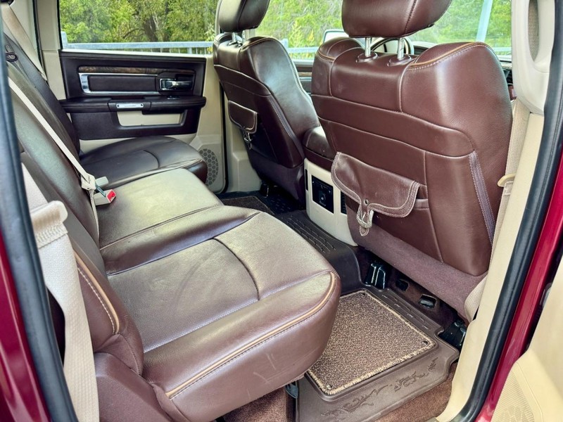 Ram 1500 Laramie Longhorn 3.0 V6 TDSL 4WD Vehicle Image 18