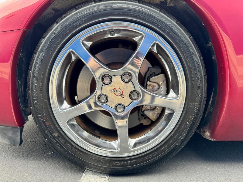 Chevrolet Corvette Vehicle Full-screen Gallery Image 20