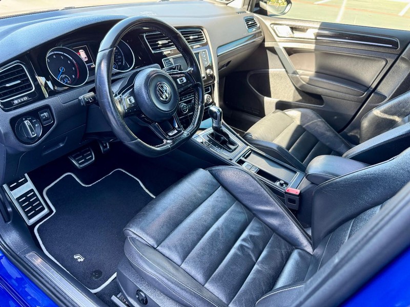 Volkswagen Golf R with DCC and Navigation Vehicle Full-screen Gallery Image 05