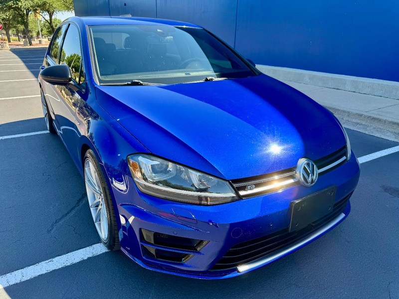 Volkswagen Golf R with DCC and Navigation Vehicle Full-screen Gallery Image 13