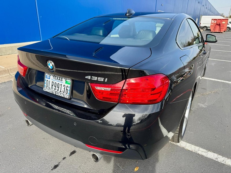 BMW 435i M Sport Vehicle Full-screen Gallery Image 04