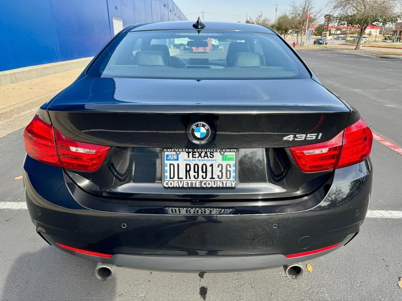 BMW 435i M Sport Vehicle Full-screen Gallery Image 16