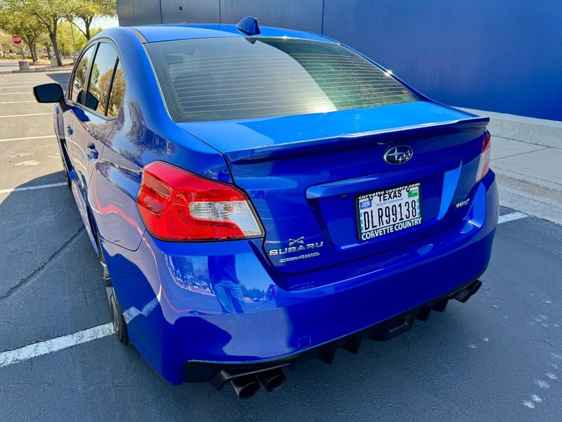 Subaru WRX Limited w/ Navigation and Eye Sight Vehicle Full-screen Gallery Image 10