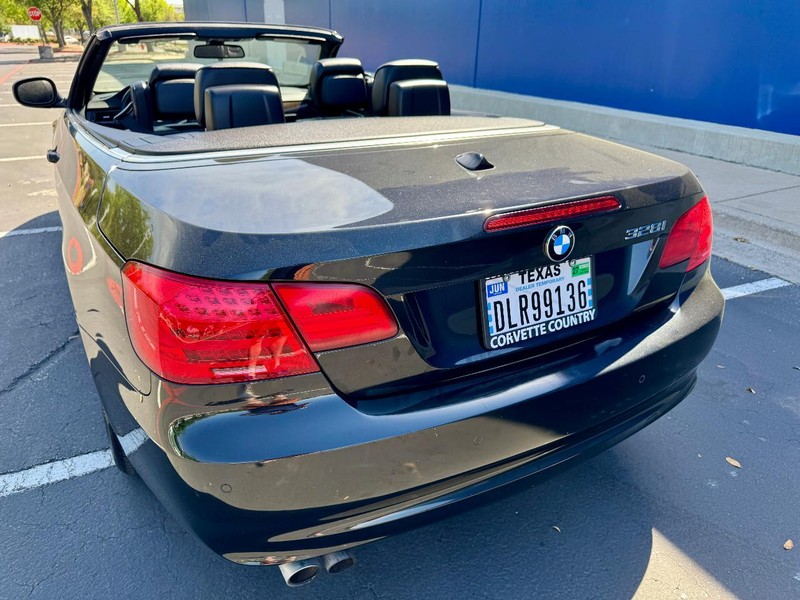 BMW 328i Vehicle Image 10