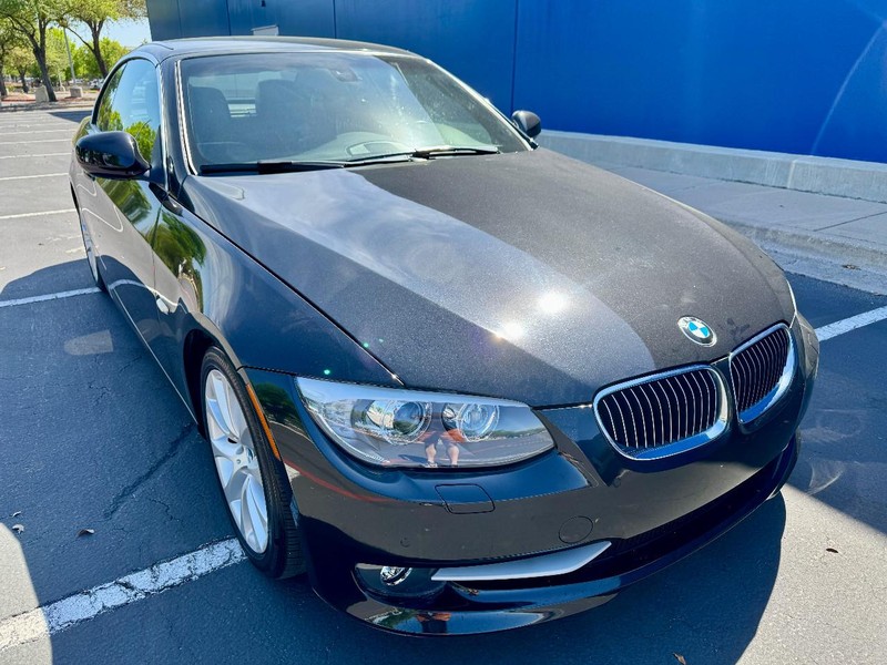 BMW 328i Vehicle Image 13