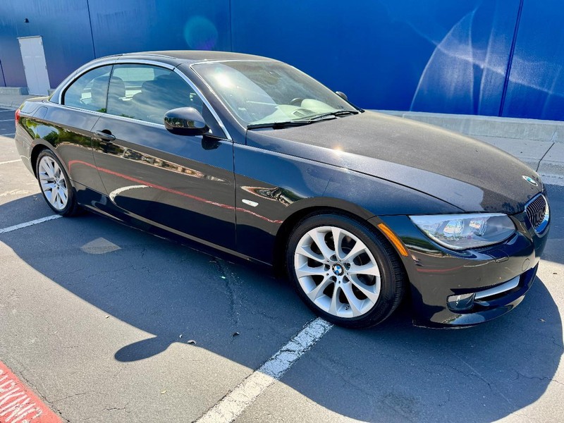 BMW 328i Vehicle Image 14