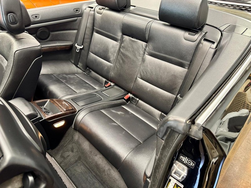 BMW 328i Vehicle Image 17