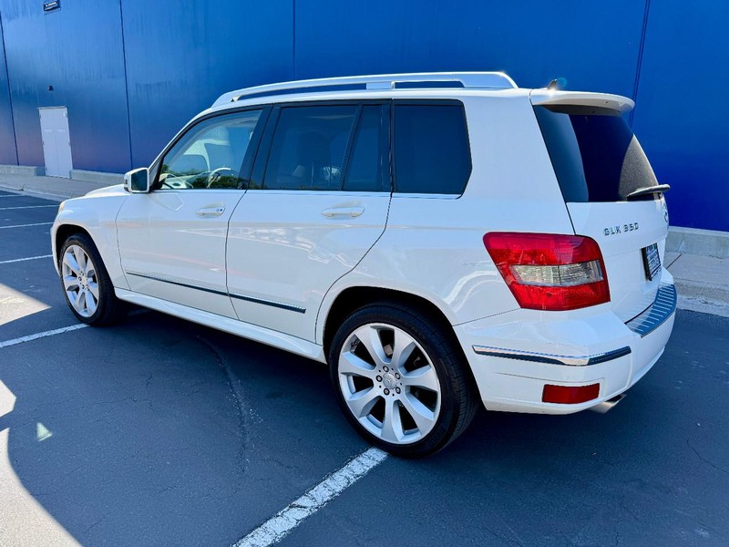 Mercedes-Benz GLK350 RWD Vehicle Image 09