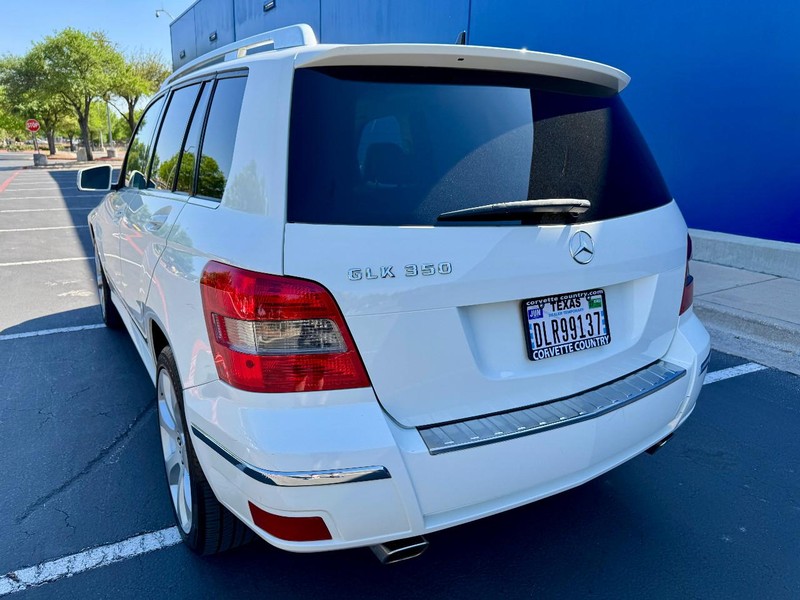 Mercedes-Benz GLK350 RWD Vehicle Image 10