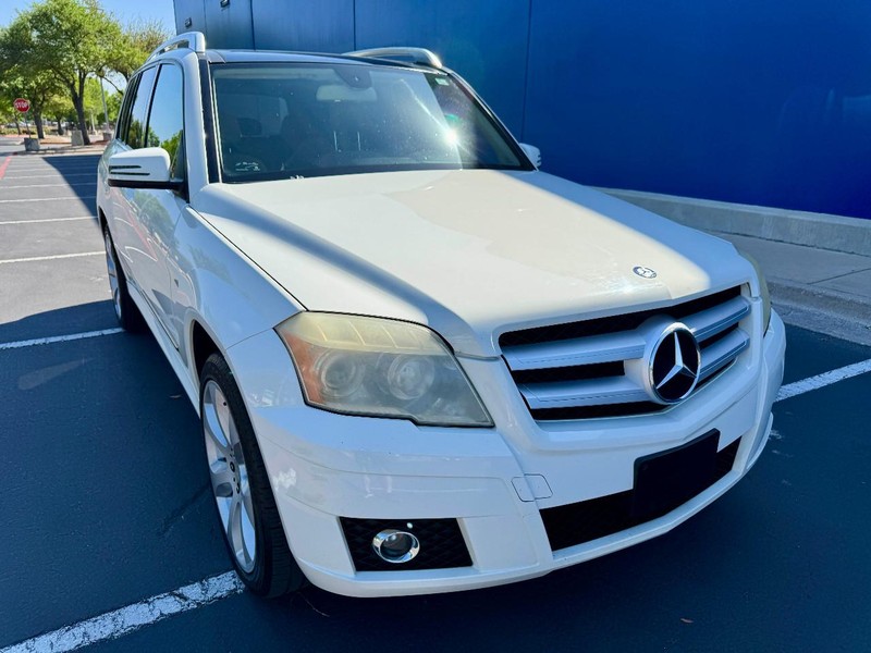 Mercedes-Benz GLK350 RWD Vehicle Image 13