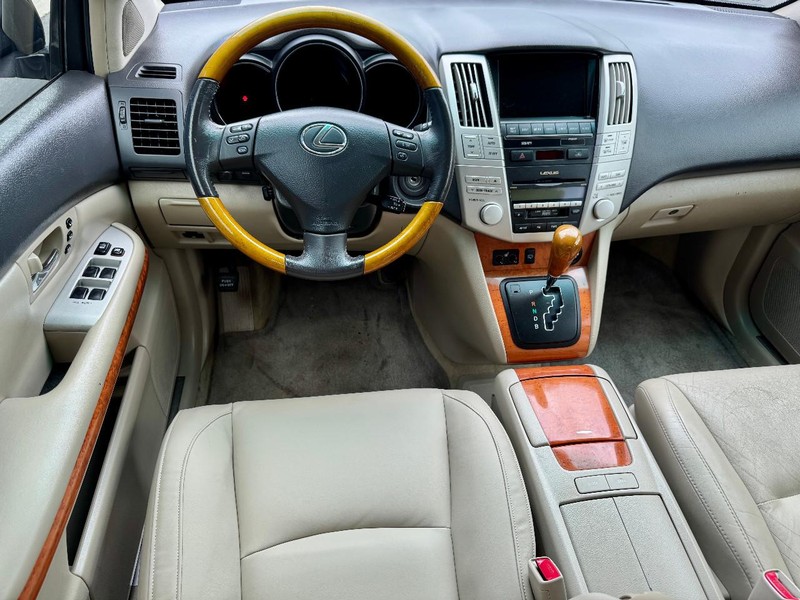 Lexus RX400h AWD Hybrid Vehicle Image 06