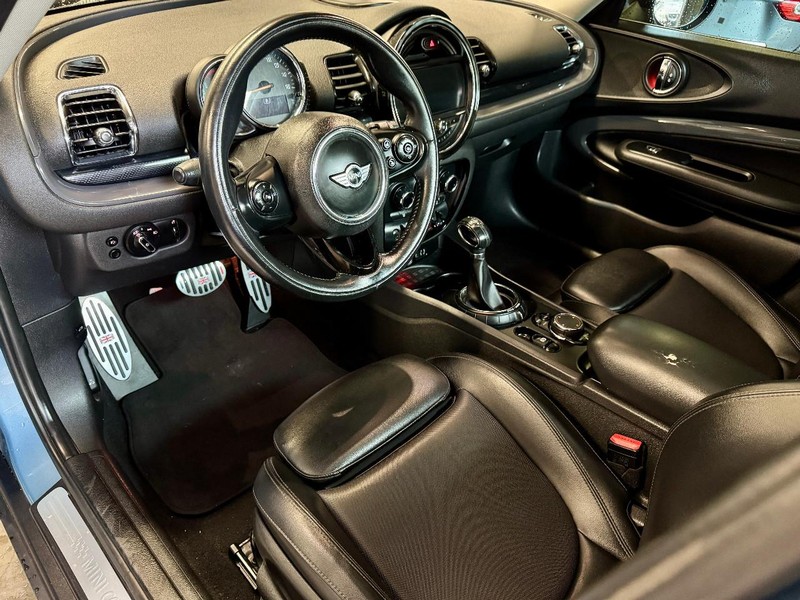 MINI Cooper Clubman S Vehicle Image 05