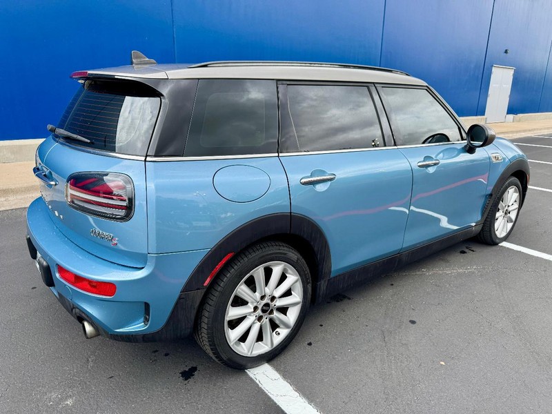 MINI Cooper Clubman S Vehicle Image 15