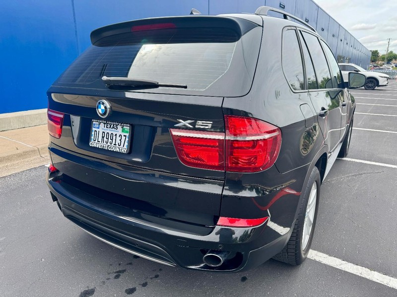 BMW X5 xDrive35i AWD Vehicle Full-screen Gallery Image 04