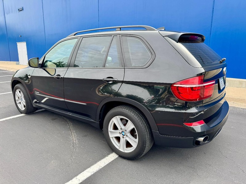 BMW X5 xDrive35i AWD Vehicle Full-screen Gallery Image 09