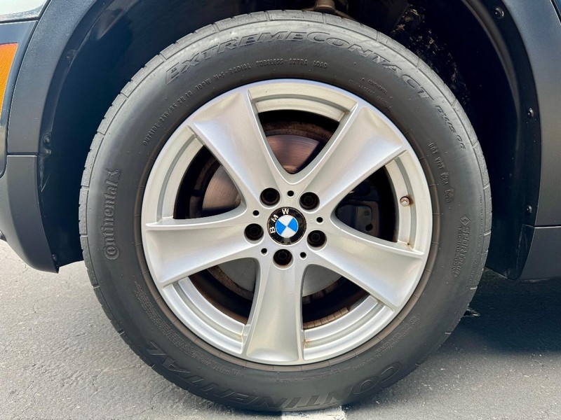 BMW X5 xDrive35i AWD Vehicle Full-screen Gallery Image 21