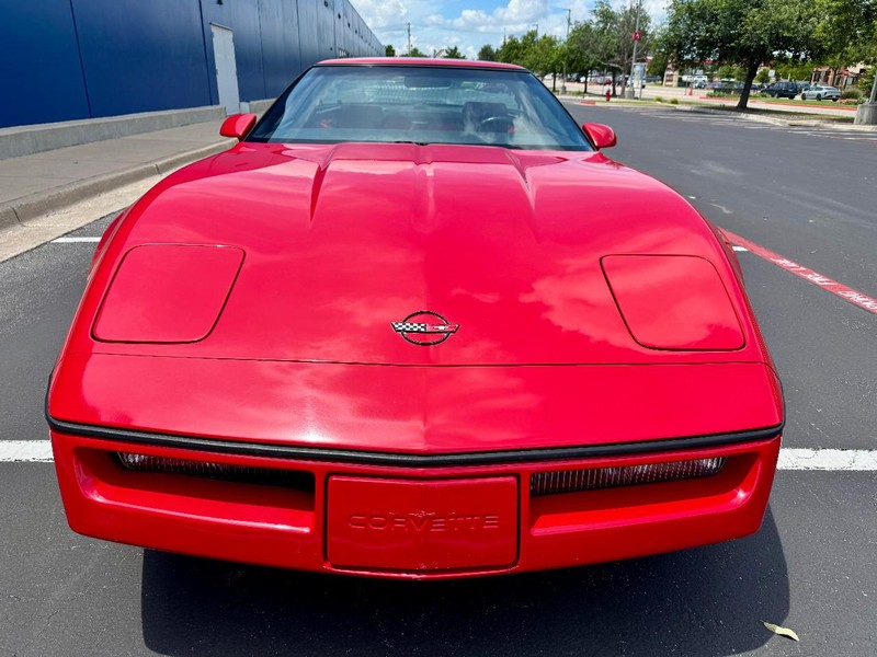Chevrolet Corvette Vehicle Full-screen Gallery Image 07