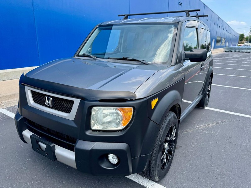Honda Element EX 4WD 5-speed Vehicle Full-screen Gallery Image 02