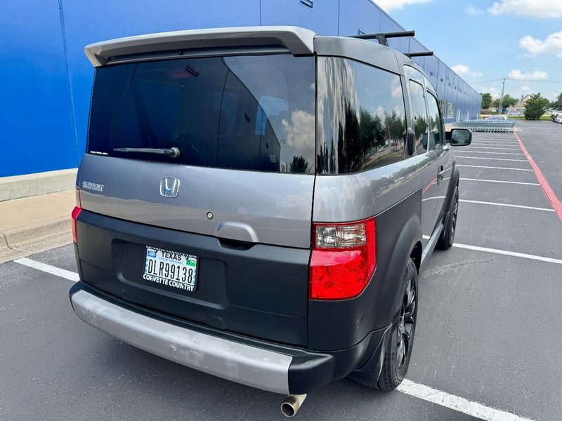 Honda Element EX 4WD 5-speed Vehicle Full-screen Gallery Image 04