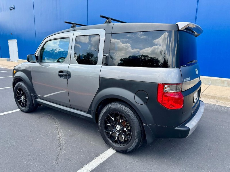 Honda Element EX 4WD 5-speed Vehicle Full-screen Gallery Image 09