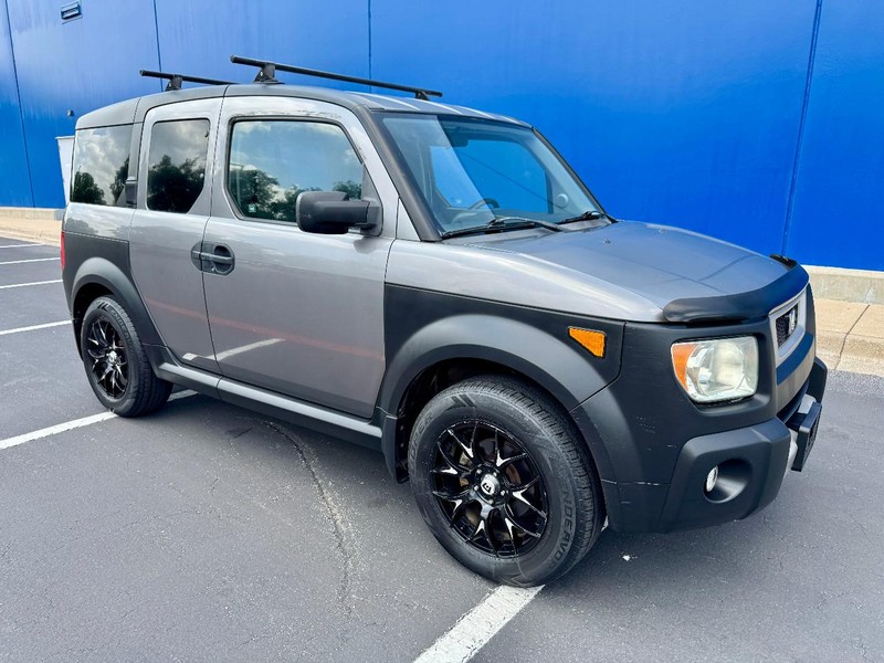 Honda Element EX 4WD 5-speed Vehicle Full-screen Gallery Image 14