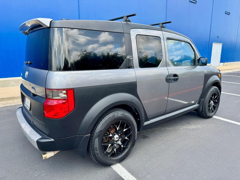 Honda Element EX 4WD 5-speed Vehicle Full-screen Gallery Image 15