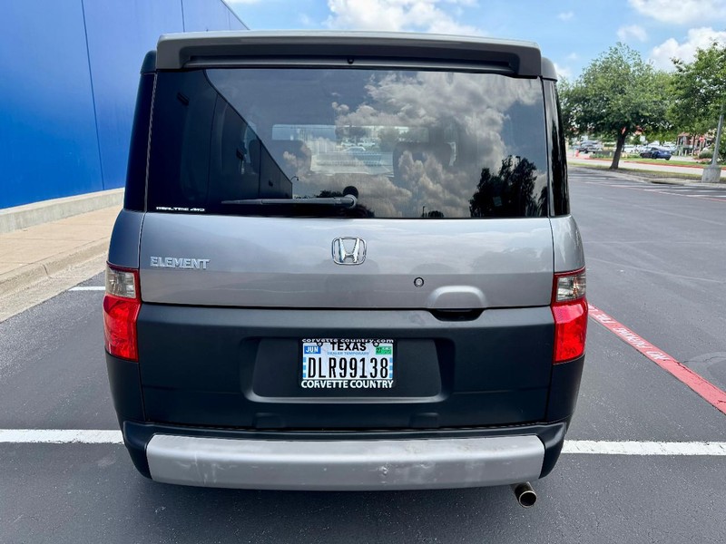 Honda Element EX 4WD 5-speed Vehicle Full-screen Gallery Image 16