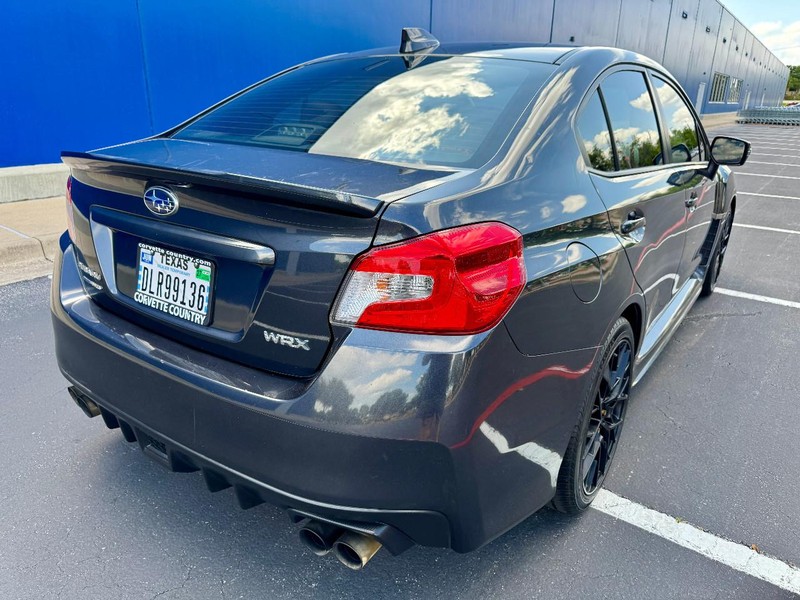 Subaru WRX Limited Vehicle Full-screen Gallery Image 04