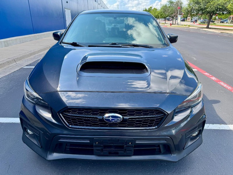 Subaru WRX Limited Vehicle Full-screen Gallery Image 07