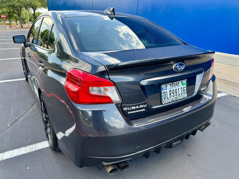Subaru WRX Limited Vehicle Full-screen Gallery Image 10