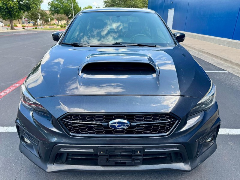 Subaru WRX Limited Vehicle Full-screen Gallery Image 12