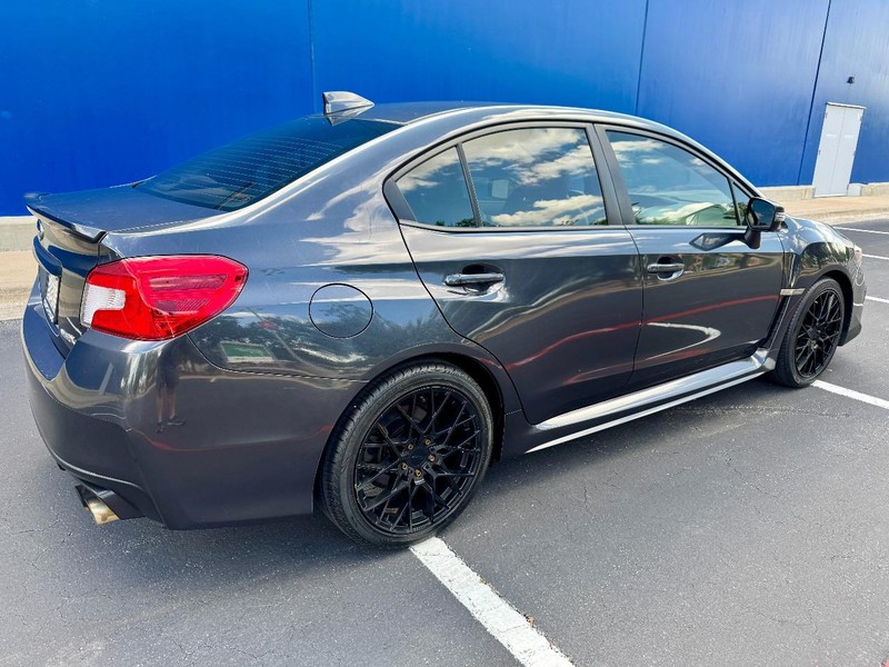 Subaru WRX Limited Vehicle Full-screen Gallery Image 15