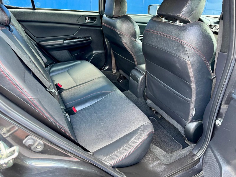 Subaru WRX Limited Vehicle Full-screen Gallery Image 18