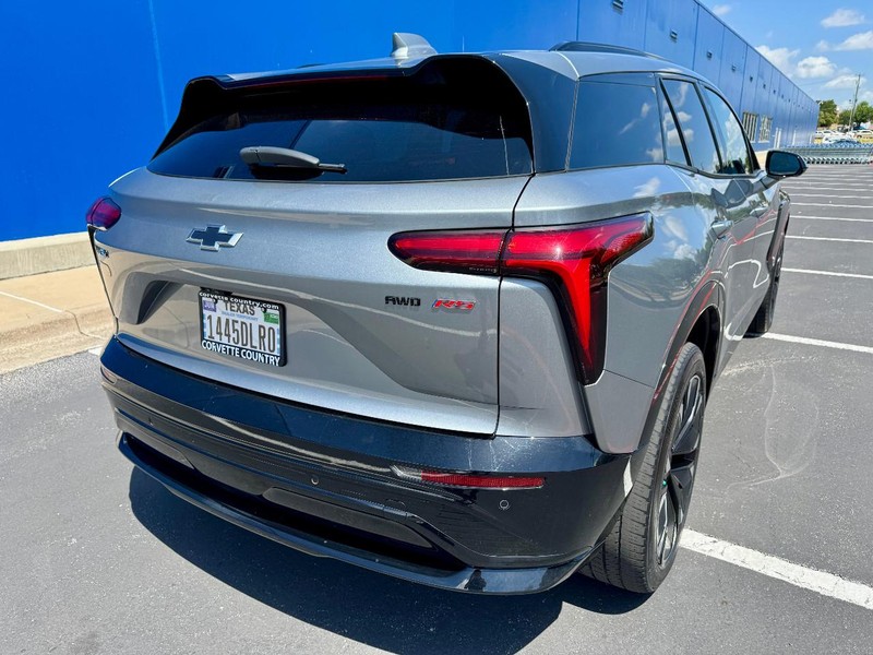 Chevrolet Blazer EV RS AWD Vehicle Image 04