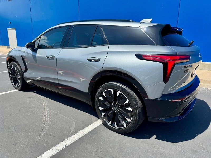 Chevrolet Blazer EV RS AWD Vehicle Image 09