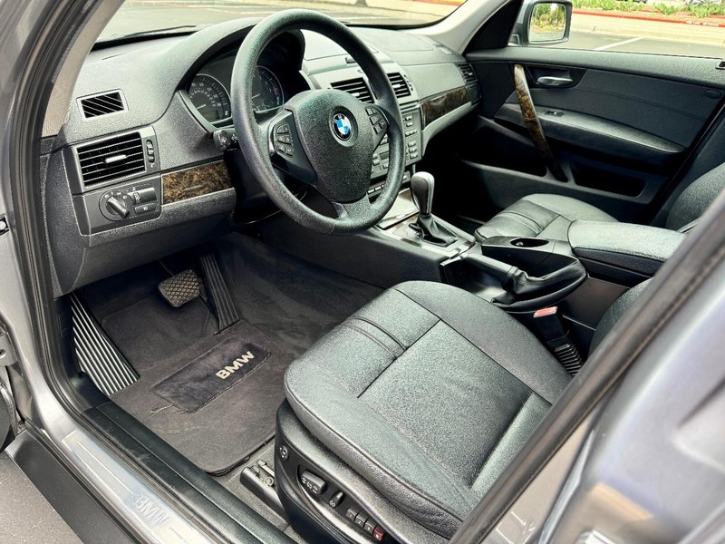 BMW X3 xDrive30i AWD Vehicle Image 05