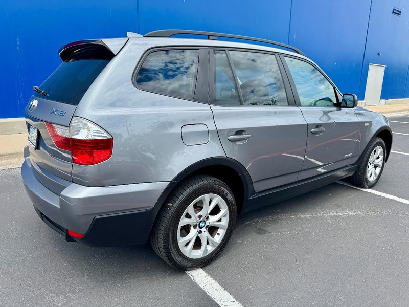BMW X3 xDrive30i AWD Vehicle Image 15