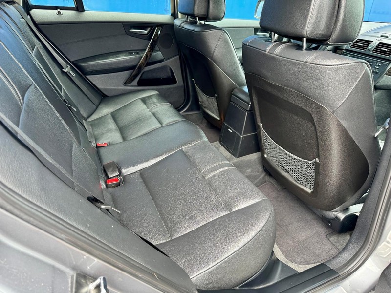 BMW X3 xDrive30i AWD Vehicle Image 19
