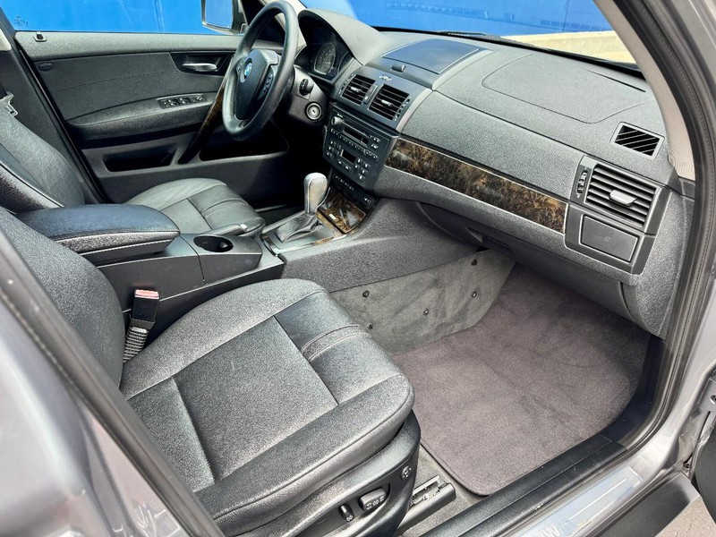 BMW X3 xDrive30i AWD Vehicle Image 20