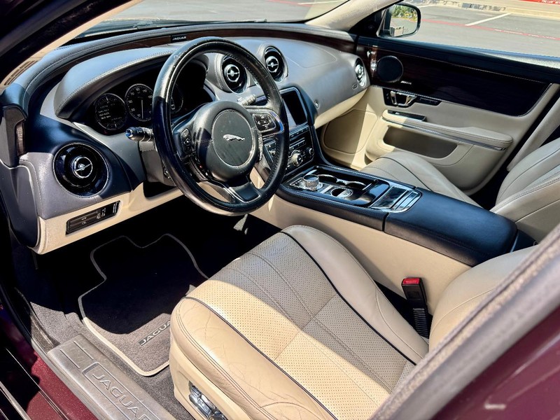 Jaguar XJL Portfolio AWD Vehicle Image 05
